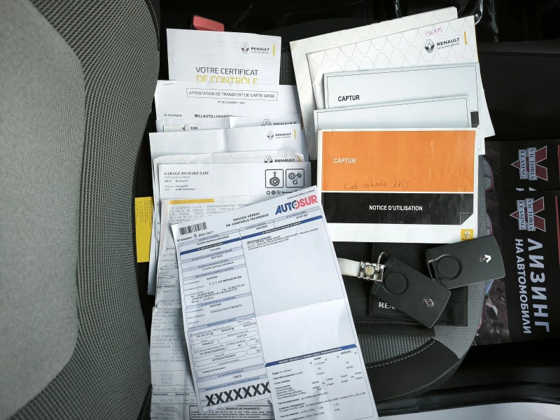 Renault Captur 1.2tce AUTOMATIC KEYLESS LED, снимка 14 - Автомобили и джипове - 53541882