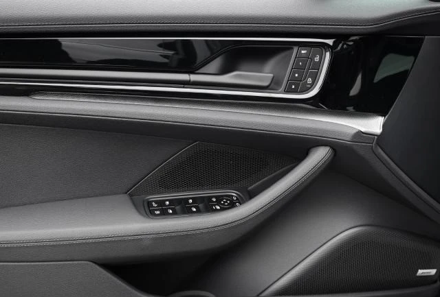 Porsche Panamera 4 E-HYBRID/FACELIFT/BOSE/LED MATRIX/CAMERA/ - изображение 9