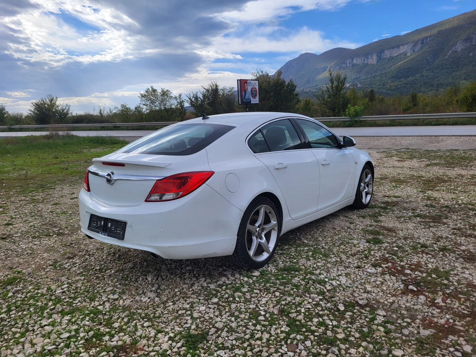 Opel Insignia 1.6T - изображение 5