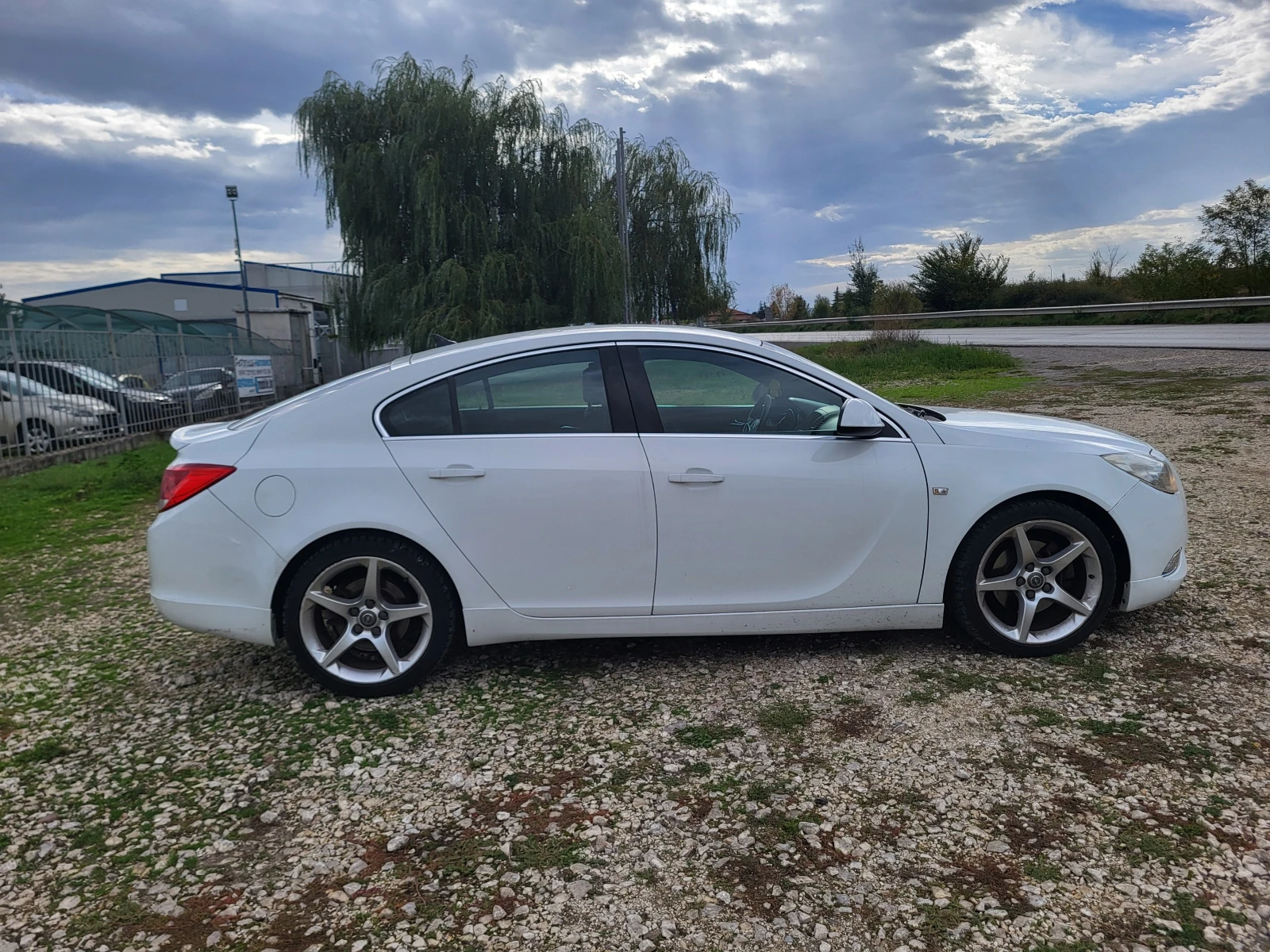 Opel Insignia 1.6T - изображение 6