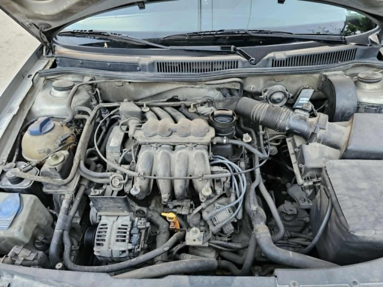 VW Golf 4, 1.6 бензин - изображение 6
