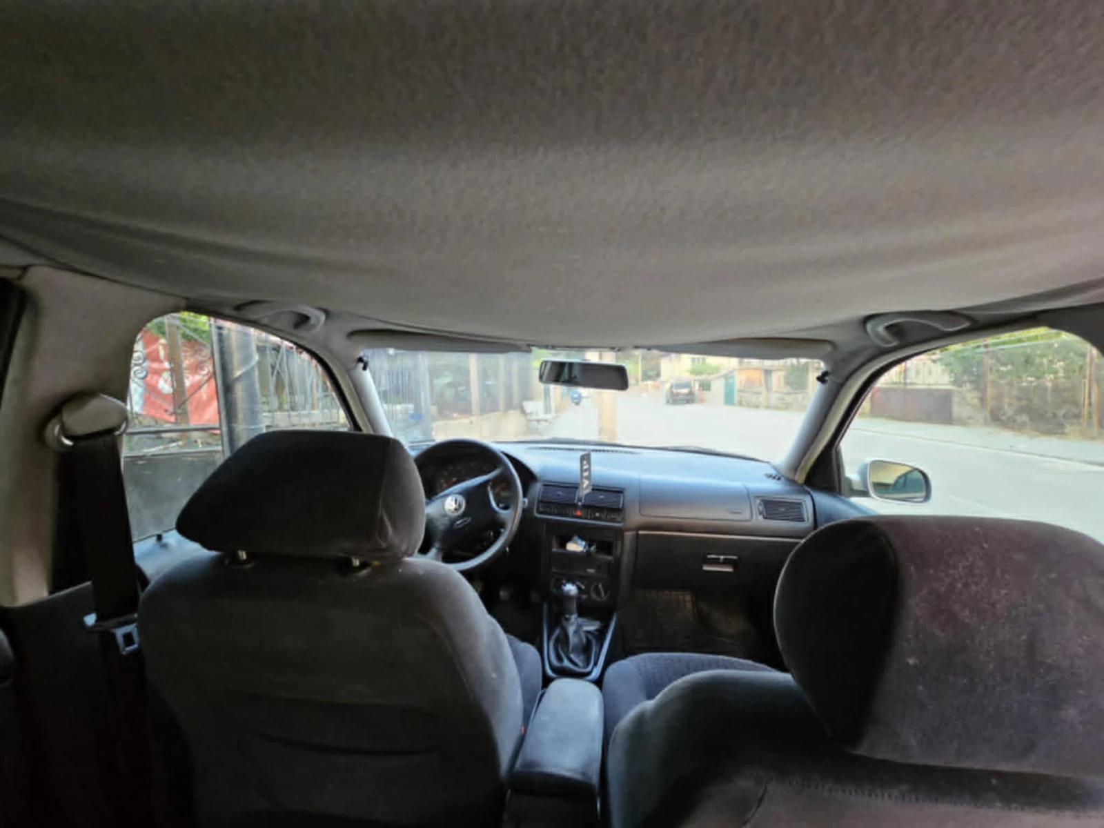 VW Golf 4, 1.6 бензин - изображение 8