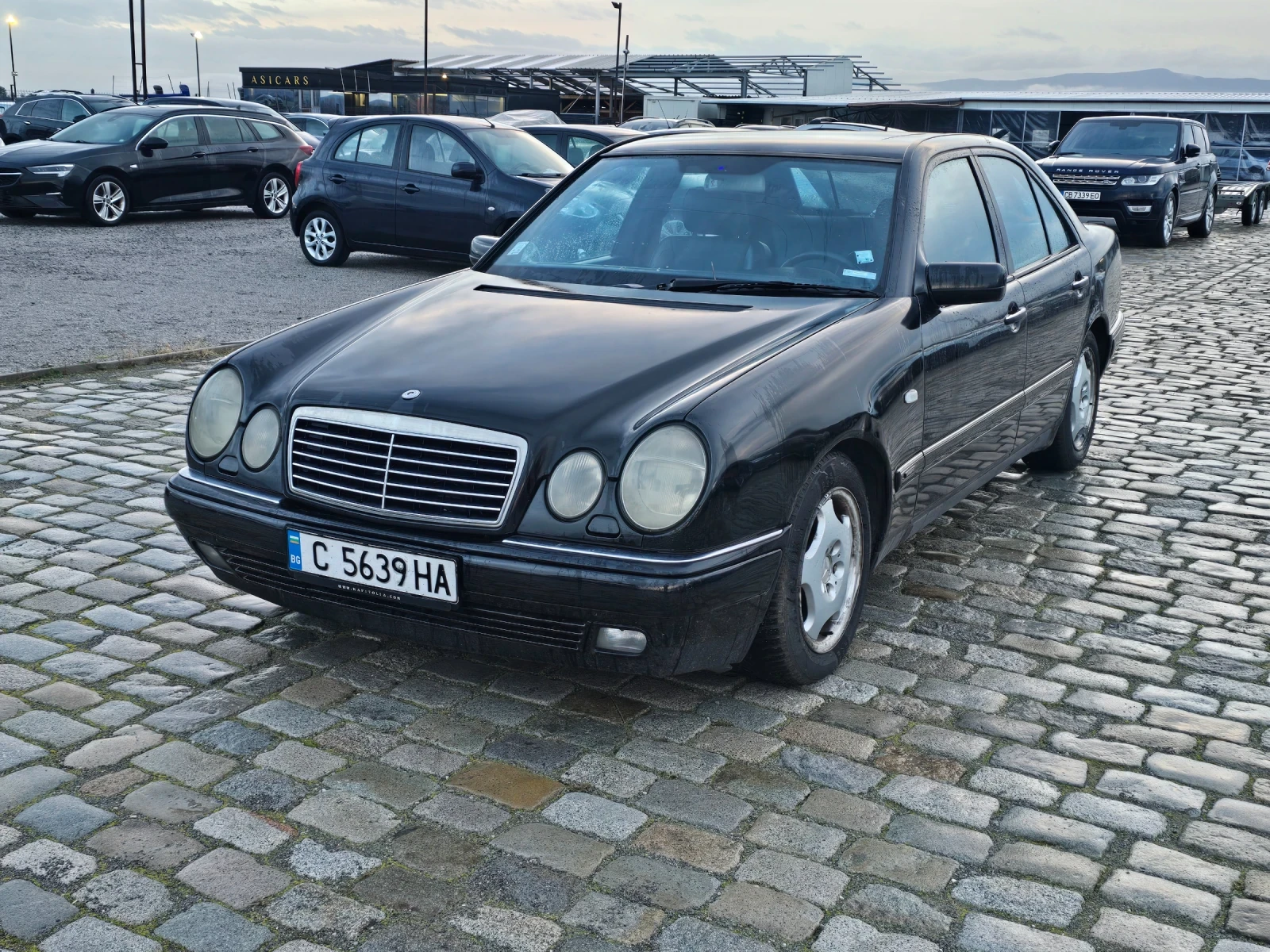 Mercedes-Benz E 300 TD AVANTGARDE ОТЛИЧНО СЪСТОЯНИЕ - изображение 3