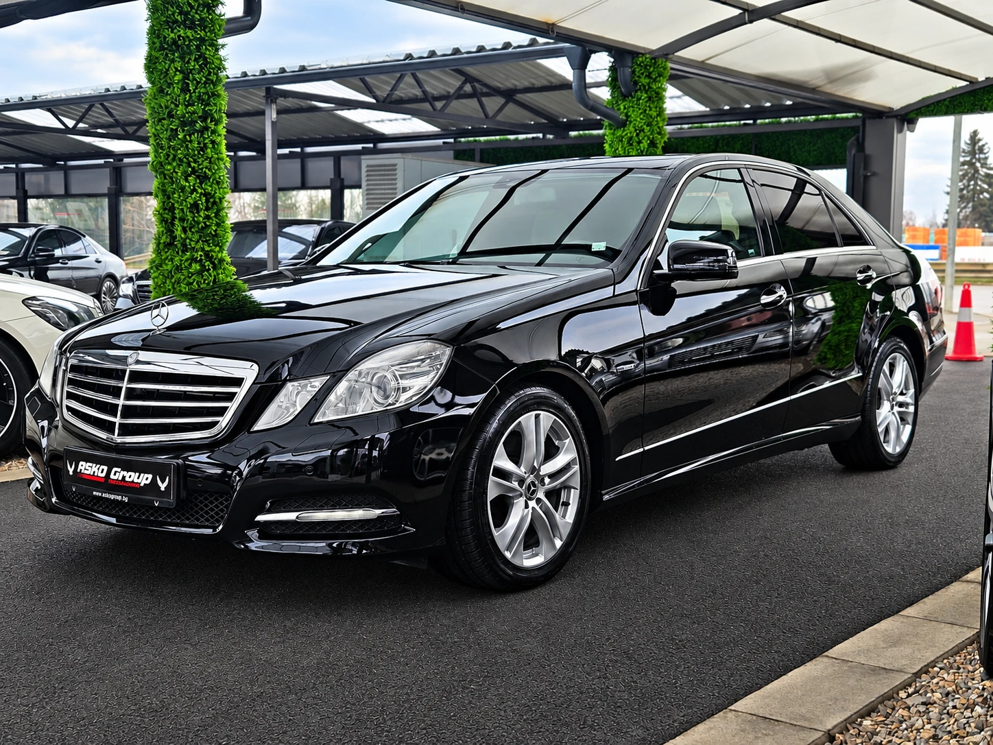 Mercedes-Benz E 350 ! AMG/AVANGARDE/ПОДГРЕВ/ПЕЧКА/AMBIENT/AUTO H/F1/LI