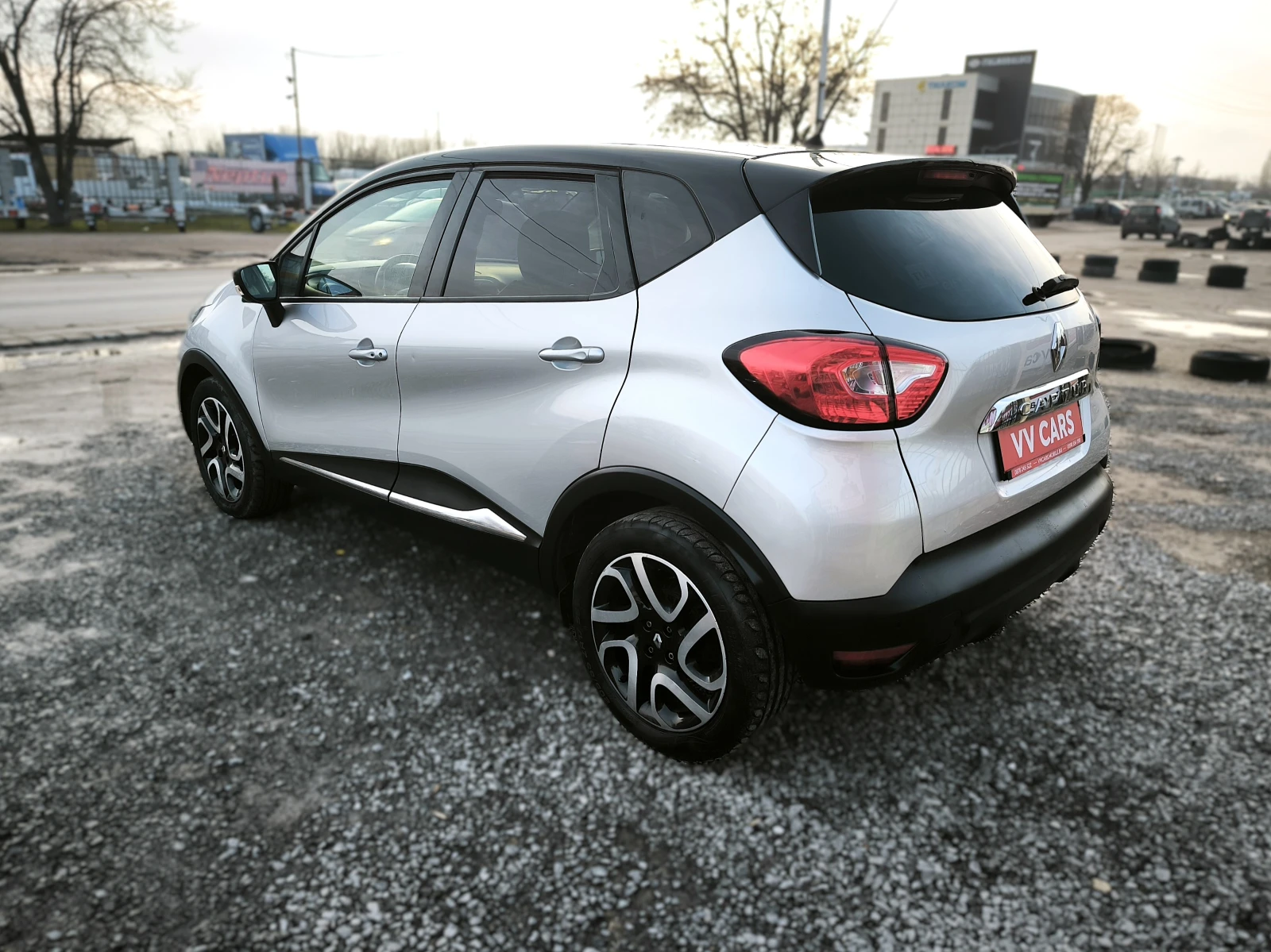Renault Captur 1.2tce AUTOMATIC KEYLESS LED - изображение 6