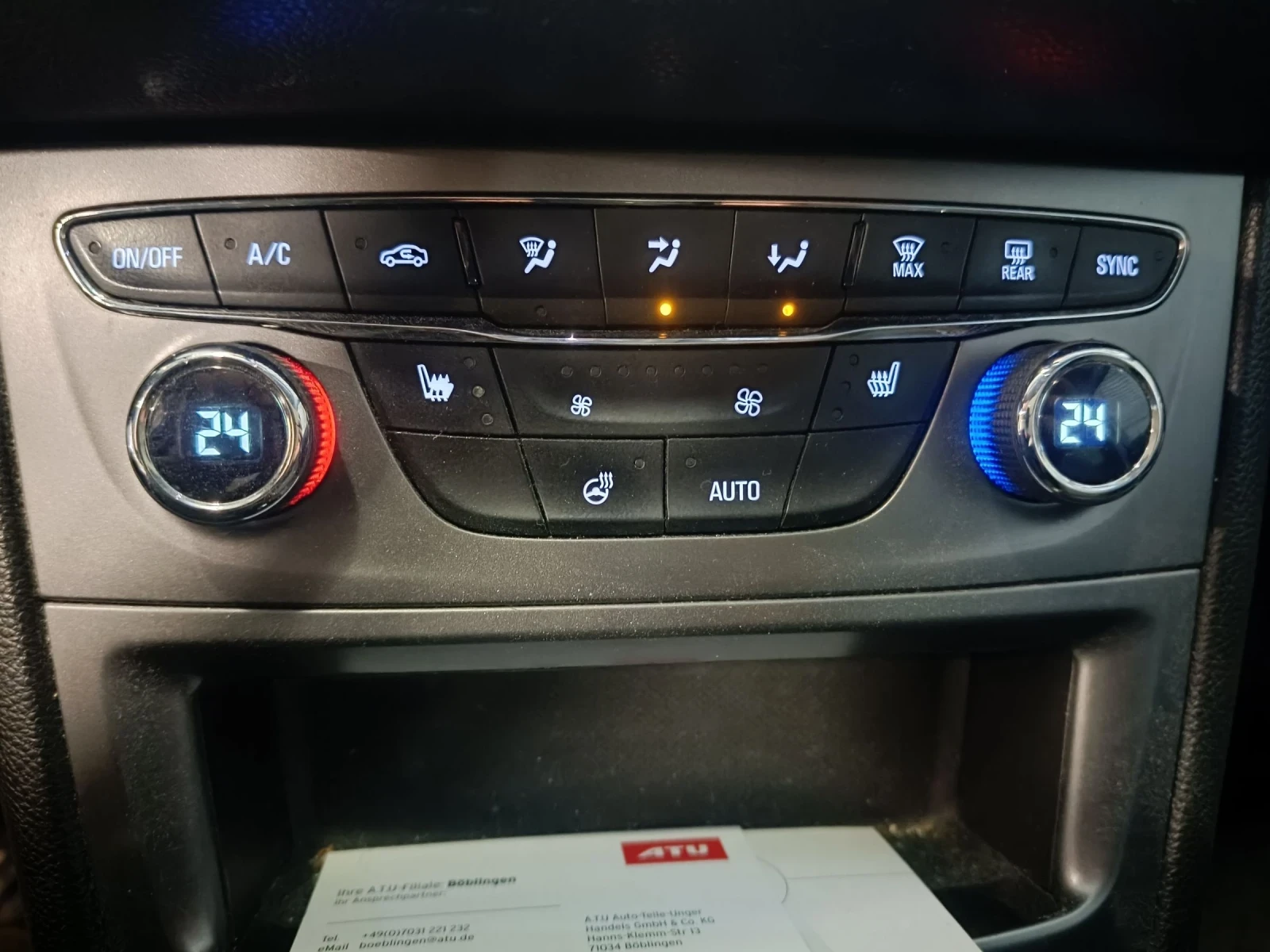 Opel Astra 1.6 CDTI, снимка 9 - Автомобили и джипове - 53960511