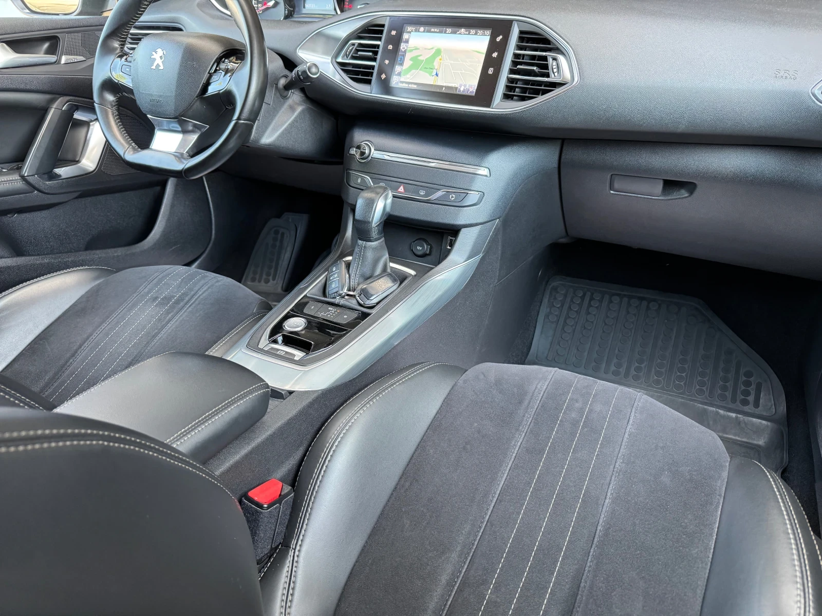 Peugeot 308 * 2.0HDI* 150ks* ALLURE* AUTO* DISR* KEYLESS* , снимка 15 - Автомобили и джипове - 54510343
