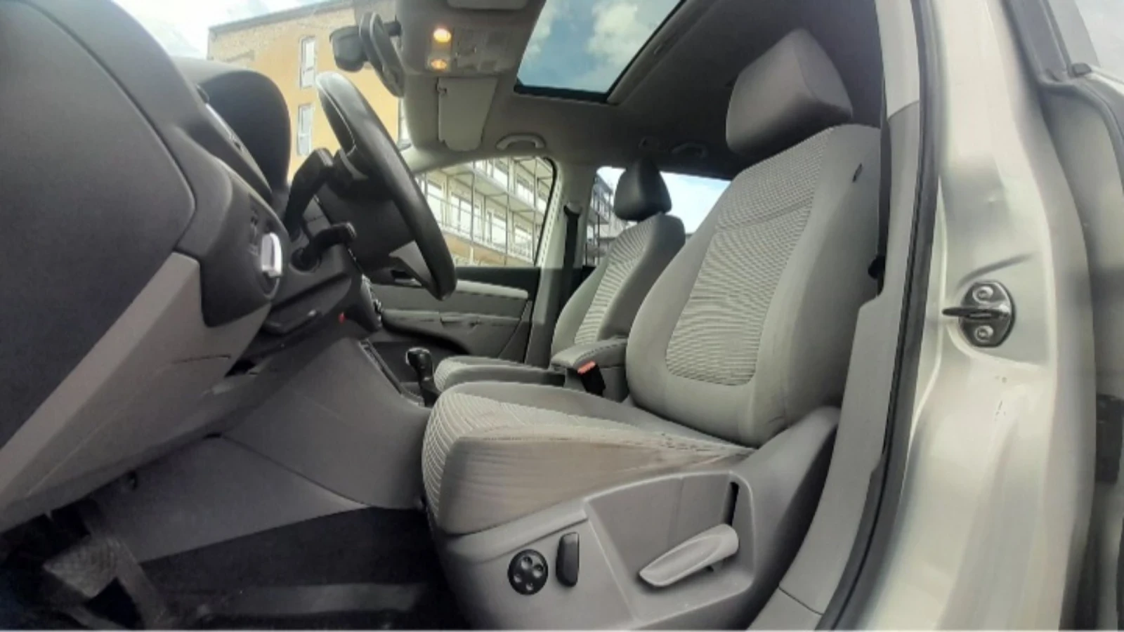 Seat Alhambra 2.0TDI DSG 6+ 1m , снимка 9 - Автомобили и джипове - 54662631