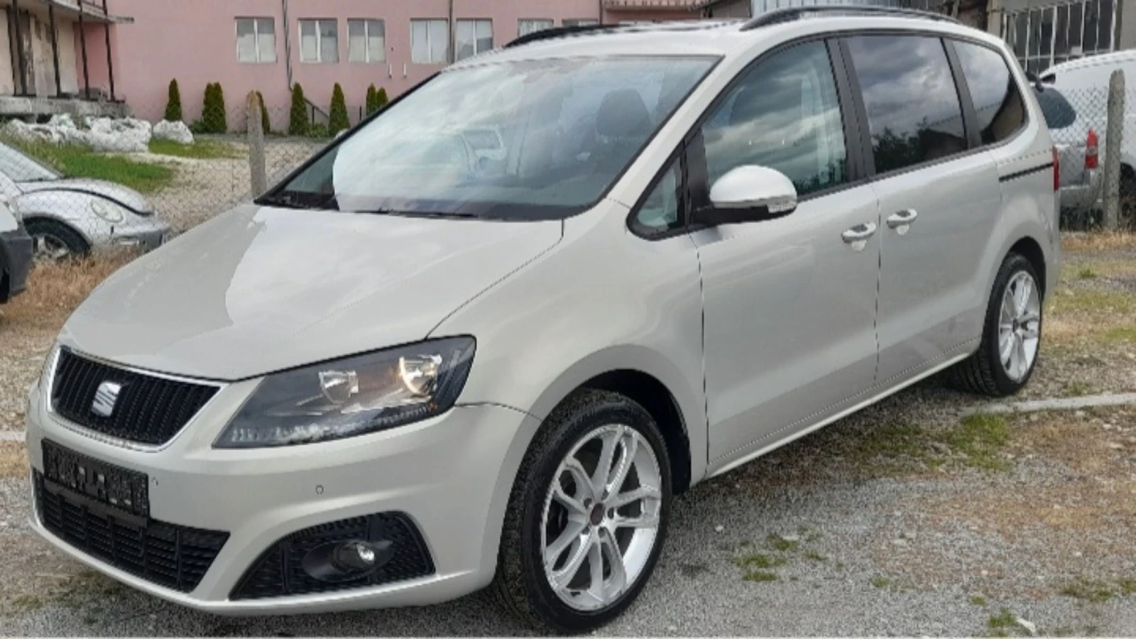 Seat Alhambra 2.0TDI DSG 6+ 1m , снимка 7 - Автомобили и джипове - 54662631