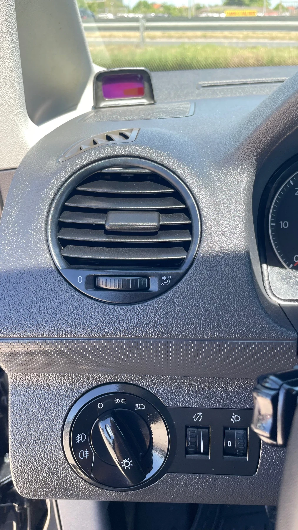 VW Caddy 2.0SDI, снимка 7 - Автомобили и джипове - 54719609