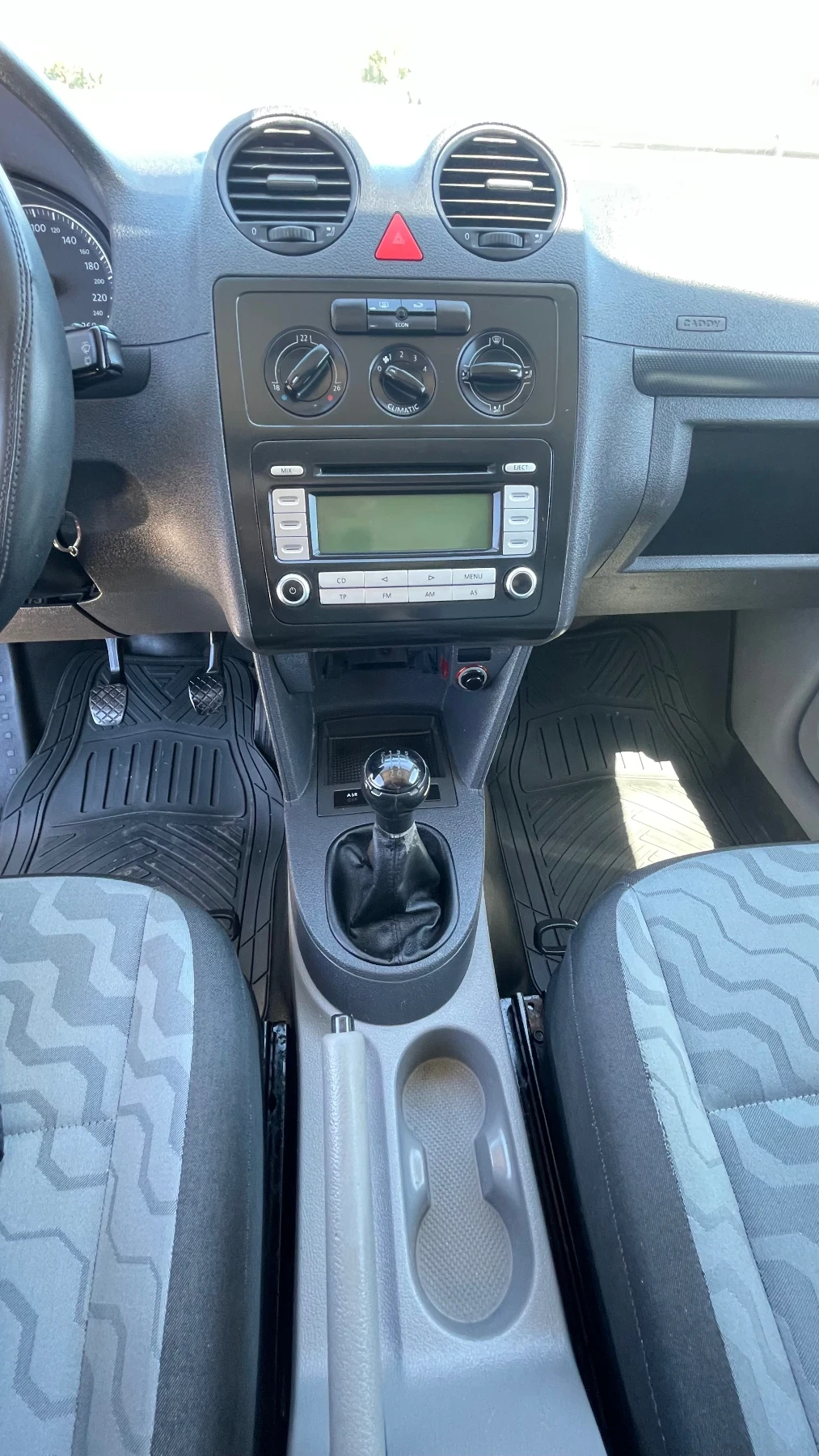 VW Caddy 2.0SDI, снимка 5 - Автомобили и джипове - 54719609
