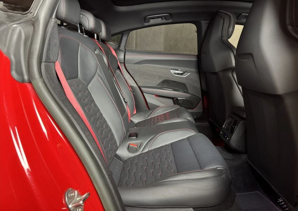 Audi E-Tron GT RS, снимка 9 - Автомобили и джипове - 54735312