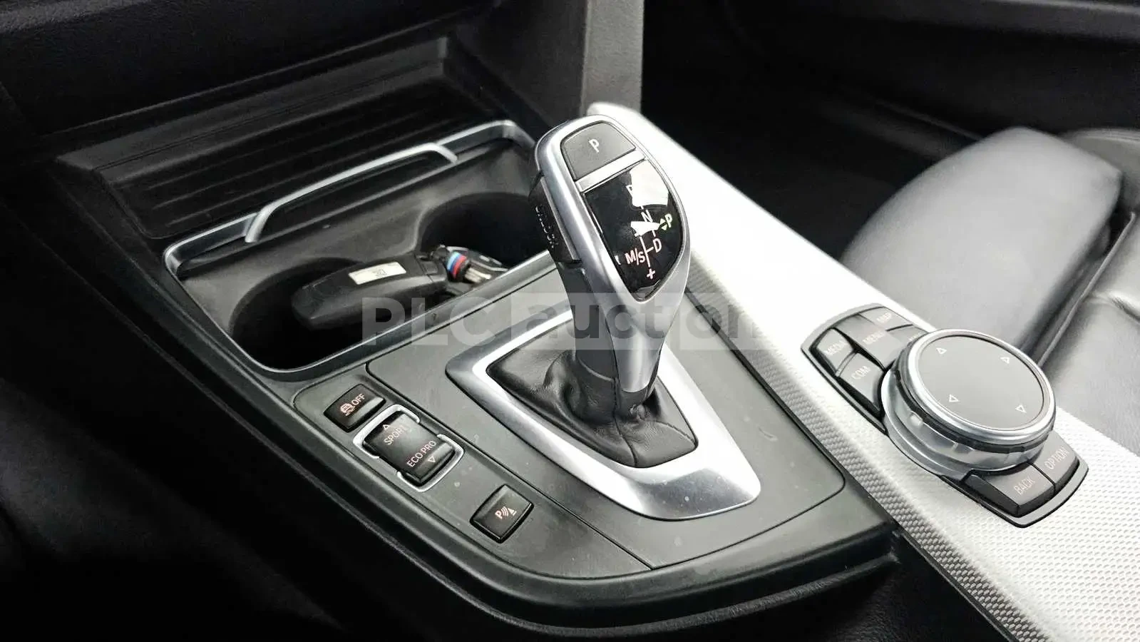 BMW 330 i Mpack| HUD| КАМЕРА| ПЕРА| ПОДГРЕВ| ВКЛ.ТЕХНОТЕСT, снимка 9 - Автомобили и джипове - 54869317