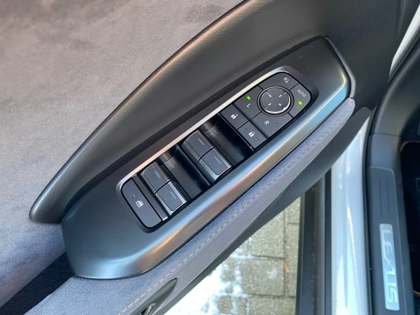 Lexus LBX ���!/COOL/136HP/HUD/360/MEMO/NAVI/LED/KLESS/406q | Mobile.bg � ����������� 14