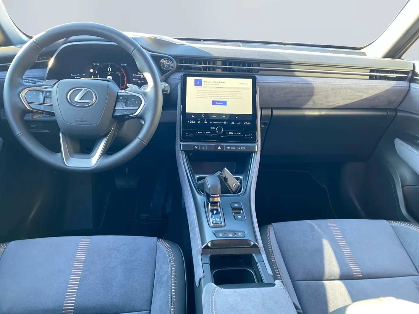Lexus LBX ���!/COOL/136HP/HUD/360/MEMO/NAVI/LED/KLESS/406q | Mobile.bg � ����������� 7