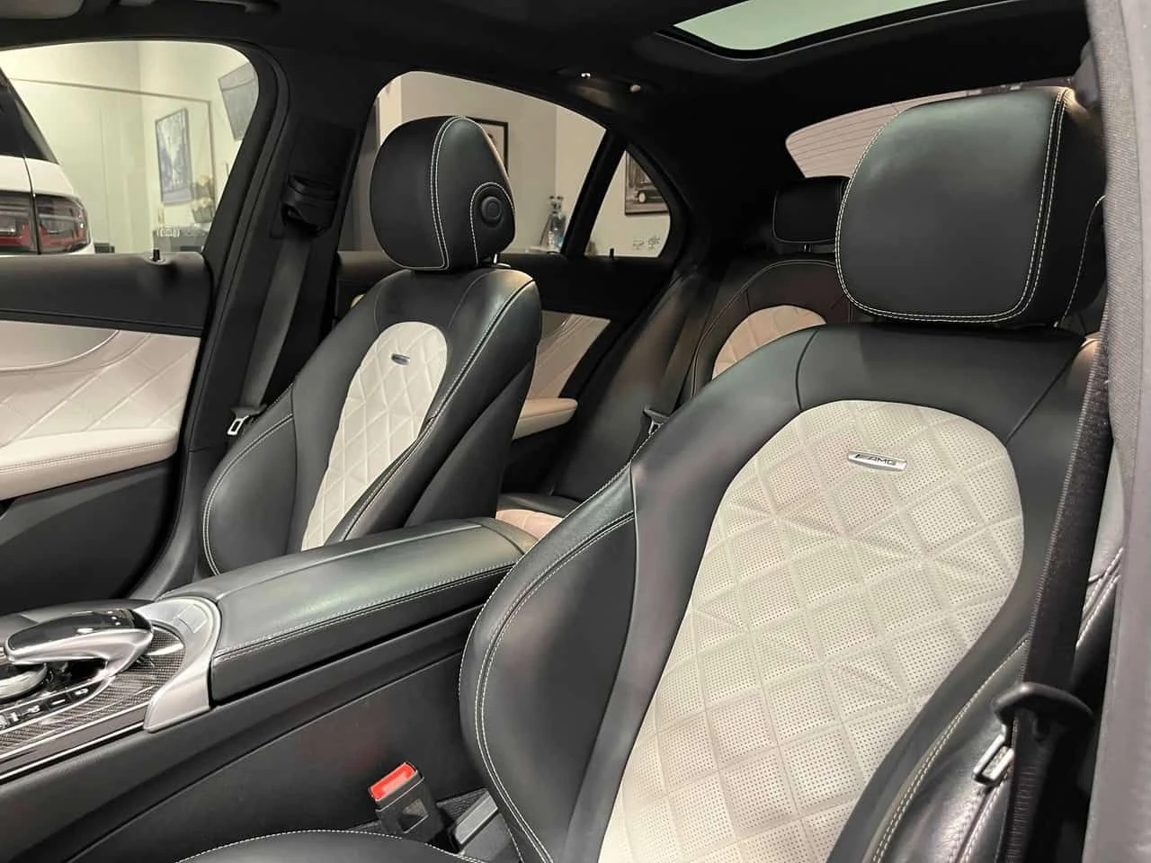Mercedes-Benz C 63 AMG * CARFAX * DISIGNO * CARBON * CATLESS DOWNPIPES, снимка 12 - Автомобили и джипове - 55202145