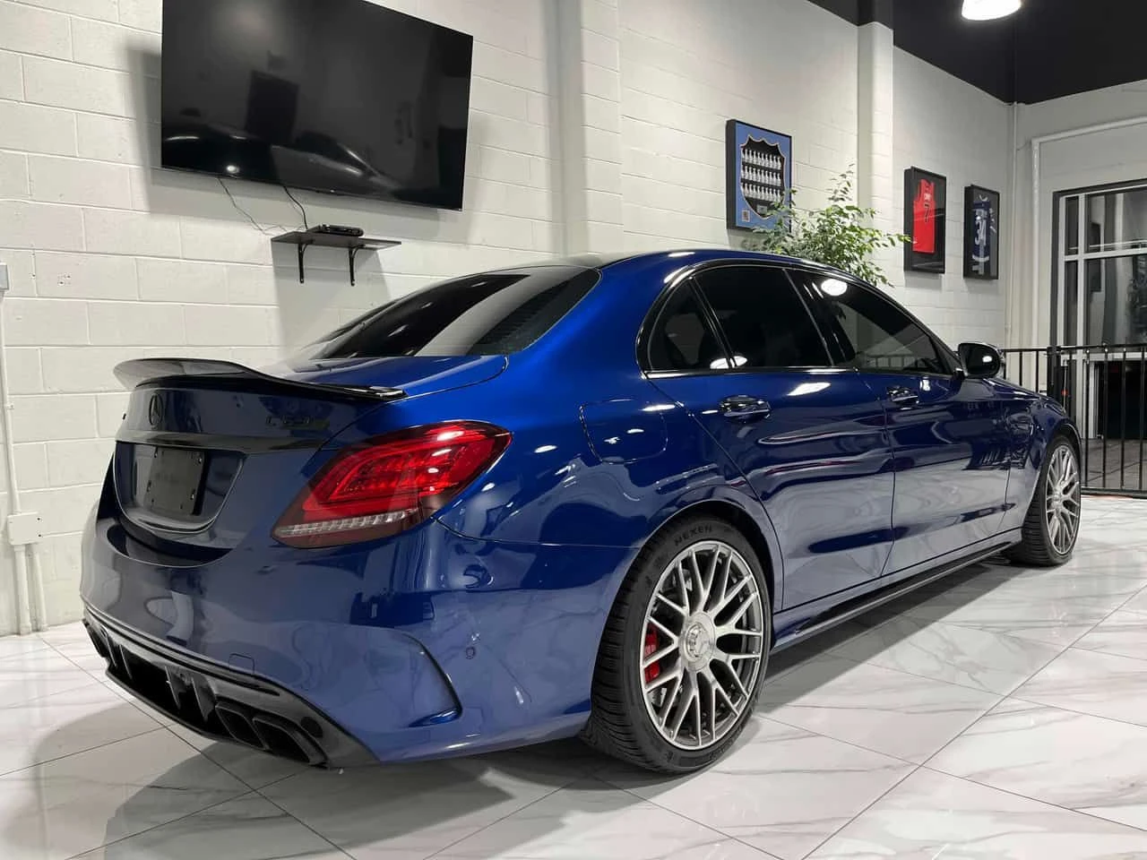Mercedes-Benz C 63 AMG * CARFAX * DISIGNO * CARBON * CATLESS DOWNPIPES, снимка 3 - Автомобили и джипове - 55202145
