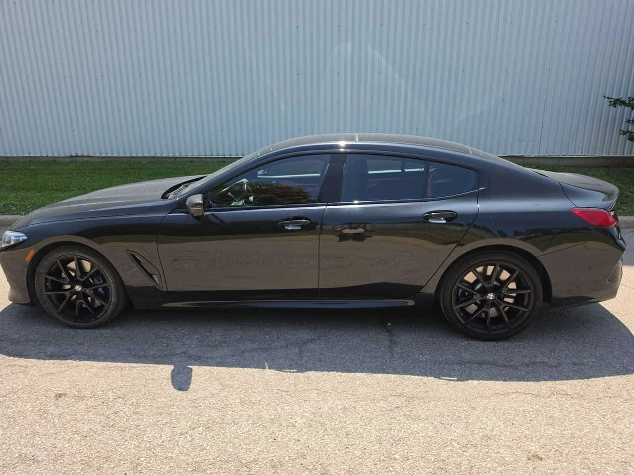 BMW 850 i xDrive | CARFAX | АВТОКРЕДИТ БЕЗ ПЪРВОНАЧАЛНА , снимка 3 - Автомобили и джипове - 55430426