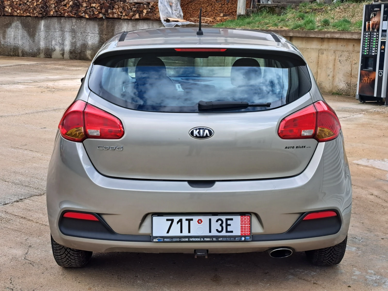 Kia Ceed 1.4i 6�������� * ������* 197000��* �������� ������ | Mobile.bg � ����������� 4