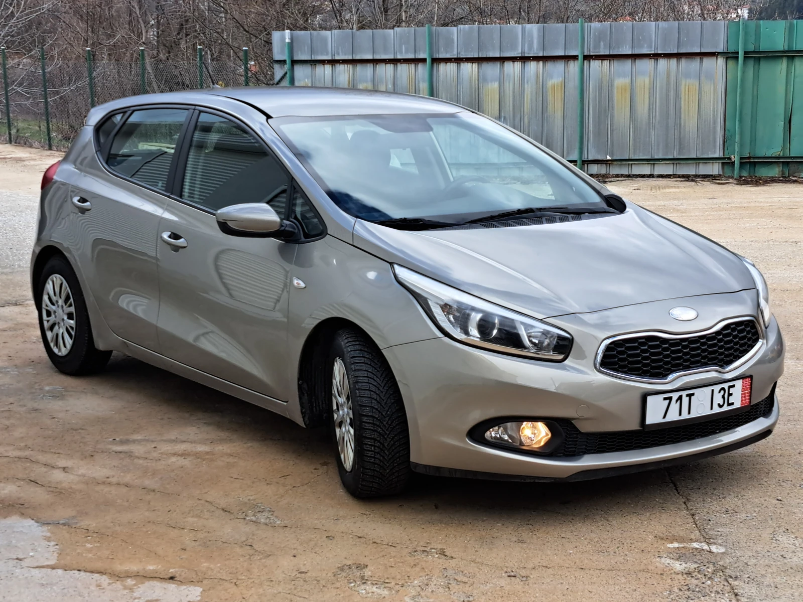 Kia Ceed 1.4i 6�������� * ������* 197000��* �������� ������ | Mobile.bg � ����������� 5