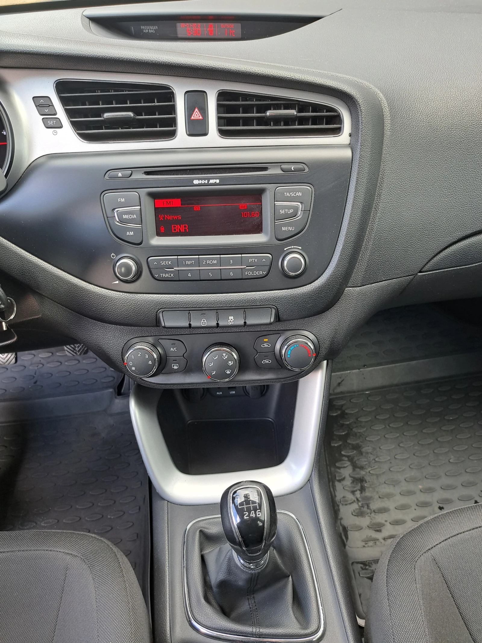 Kia Ceed 1.4i 6�������� * ������* 197000��* �������� ������ | Mobile.bg � ����������� 11