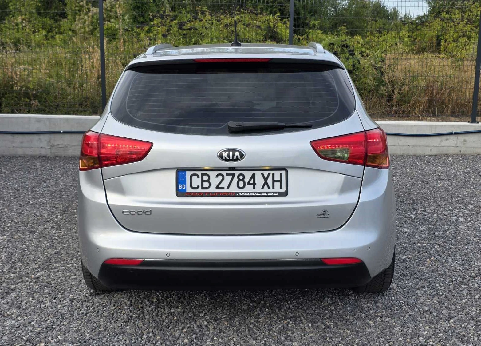 Kia Ceed 1.6GDi/135, снимка 5 - Автомобили и джипове - 55843065