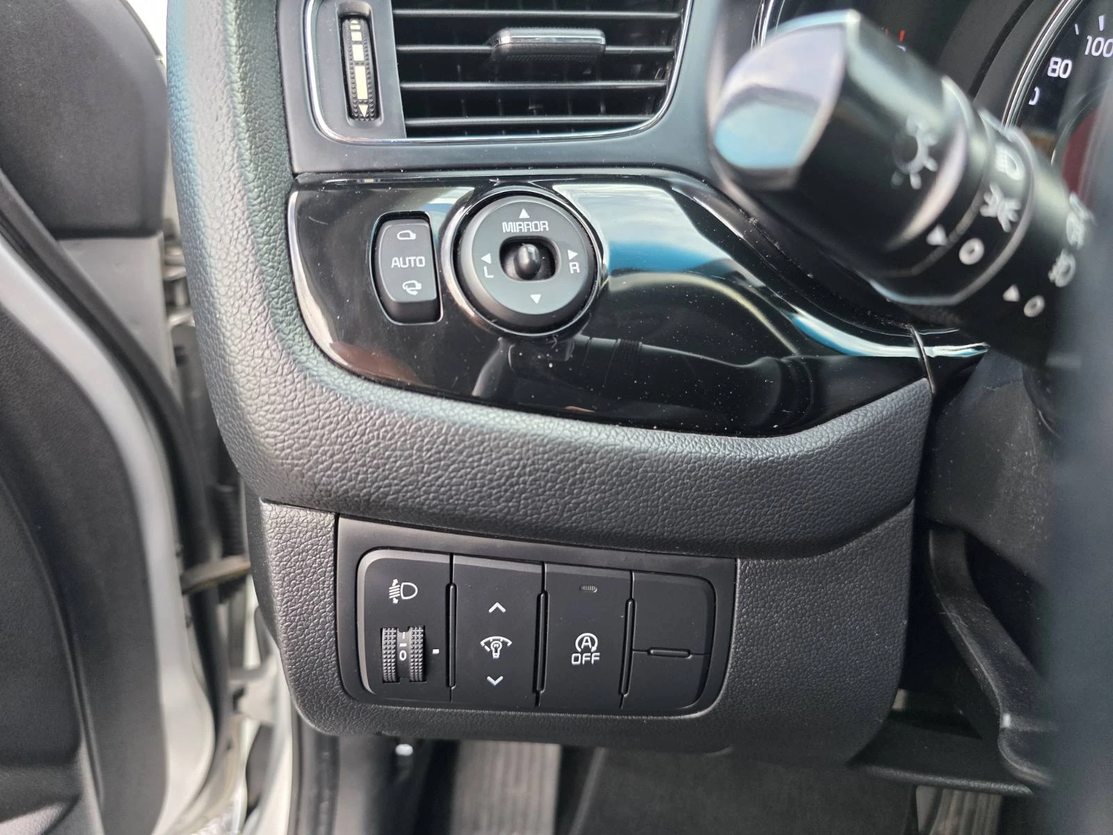 Kia Ceed 1.6GDi/135, снимка 8 - Автомобили и джипове - 55843065