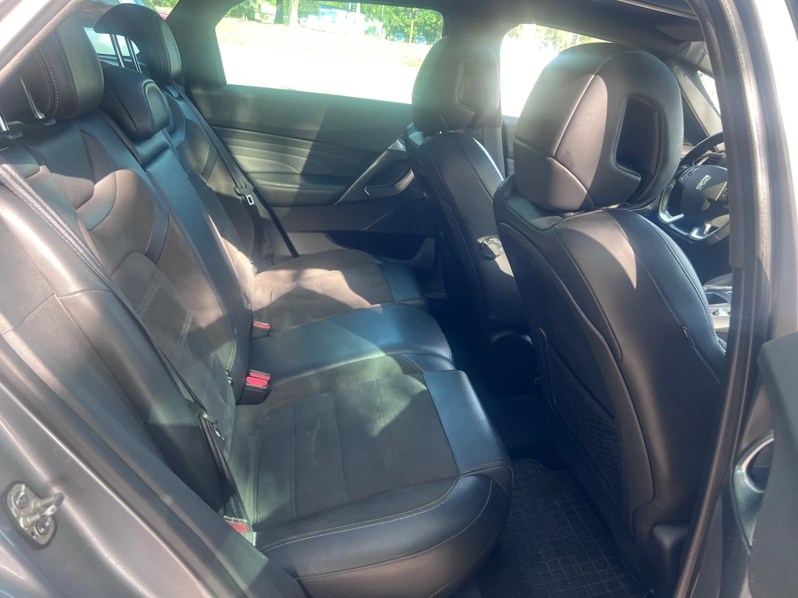 Citroen DS5 2.0HDI!РЕГИСТРИРАНА!ОБСЛУЖЕНА!, снимка 11 - Автомобили и джипове - 55875378
