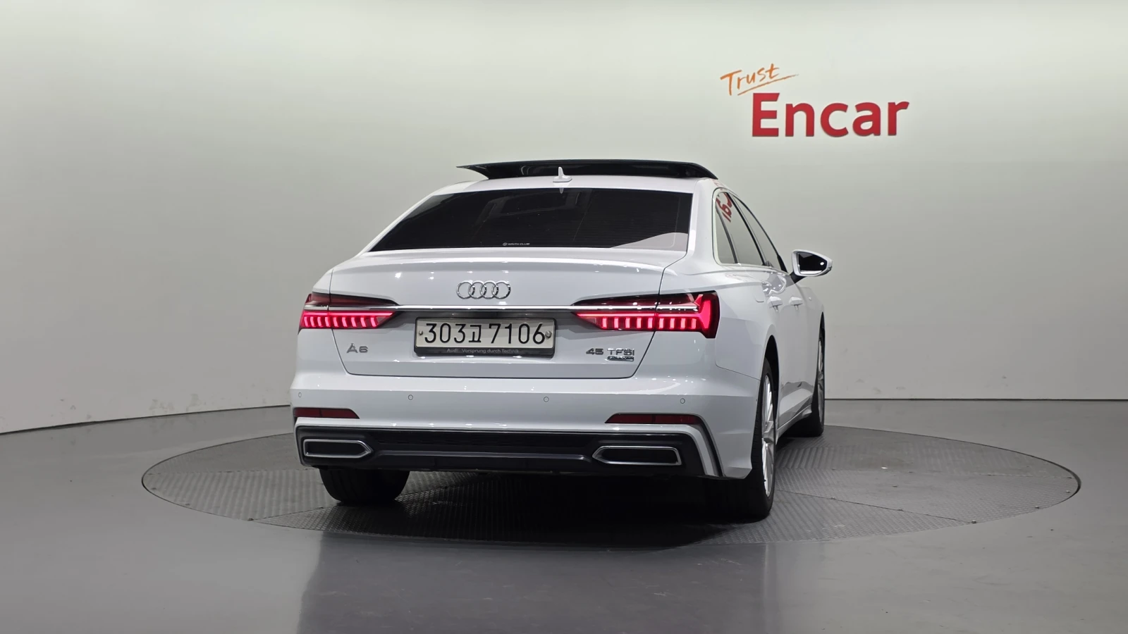 Audi A6 45 TFSI quattro* HUD* BLIND SPOT* ЛЮК* КРАЙНА ЦЕНА, снимка 4 - Автомобили и джипове - 55983987