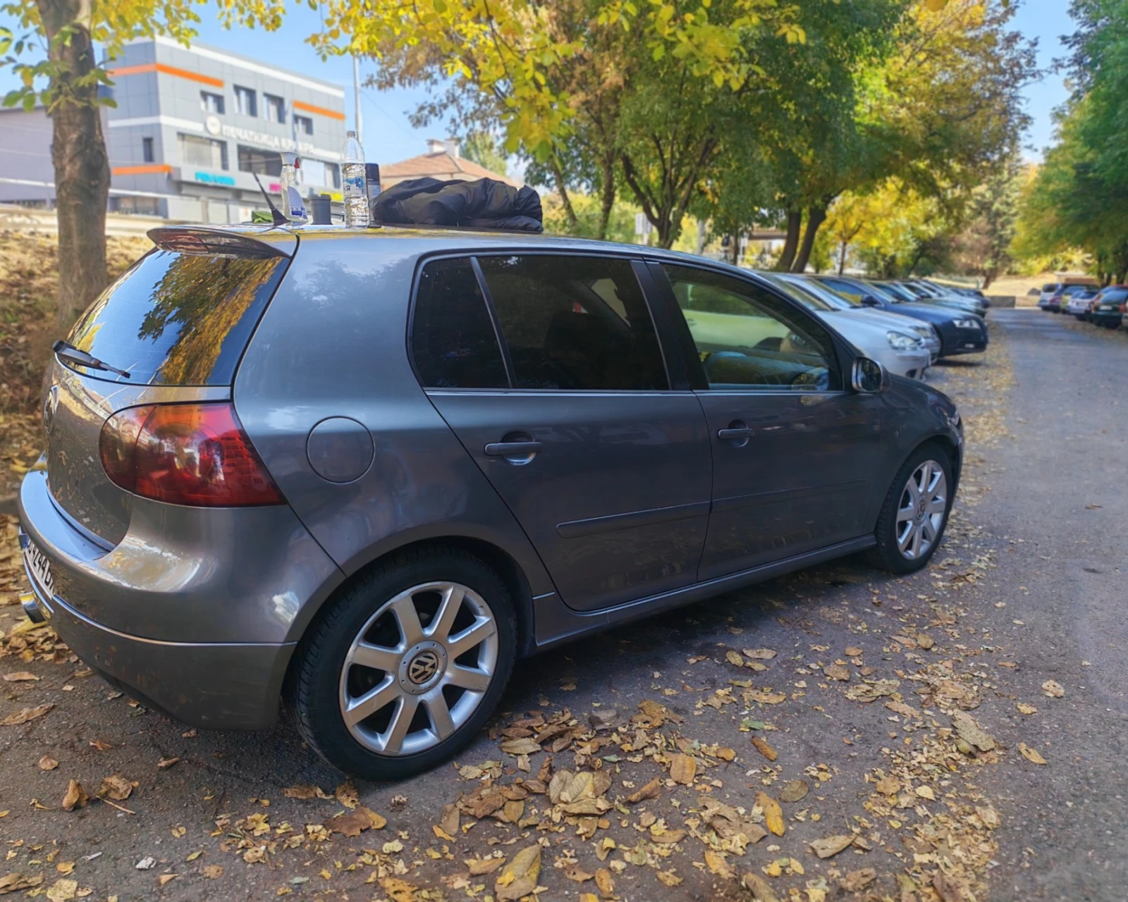 VW Golf 5, снимка 5 - Автомобили и джипове - 56443308