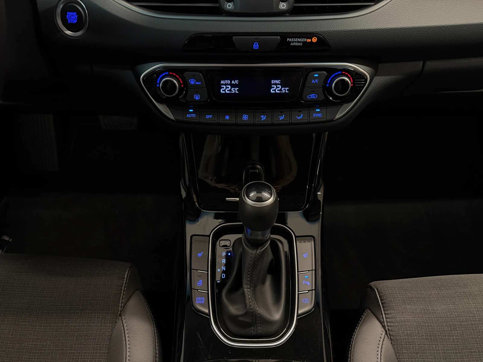 Hyundai I30 EXCLUSIVE, снимка 15 - Автомобили и джипове - 56619930