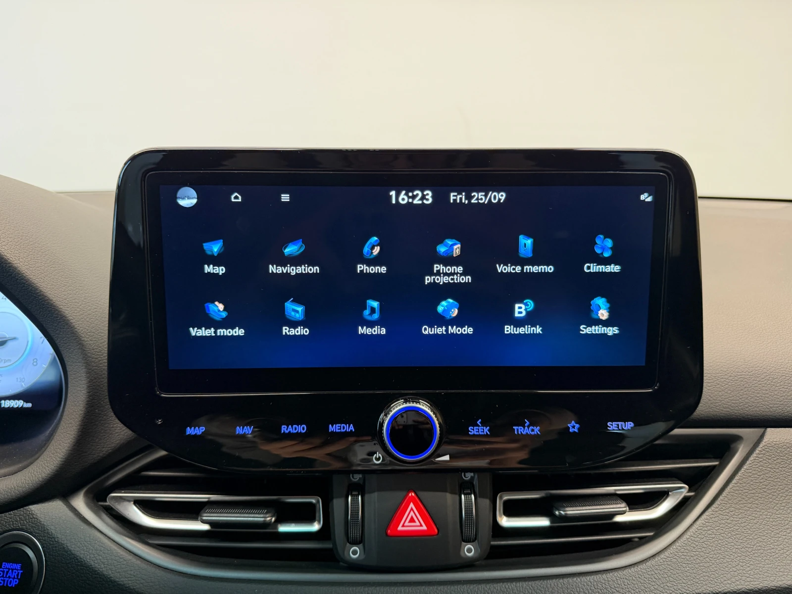 Hyundai I30 EXCLUSIVE, снимка 14 - Автомобили и джипове - 56619930