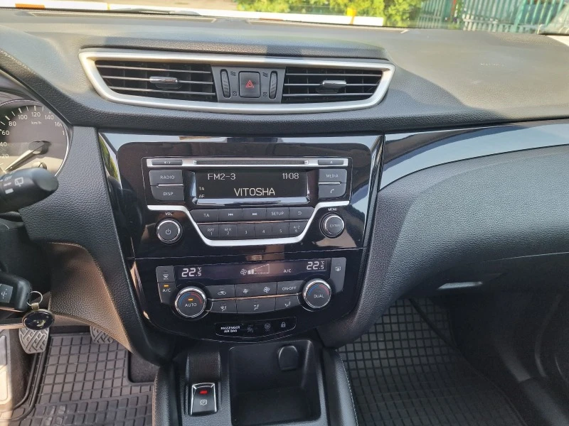 Nissan Qashqai 1.5DCI, снимка 13 - Автомобили и джипове - 46404979