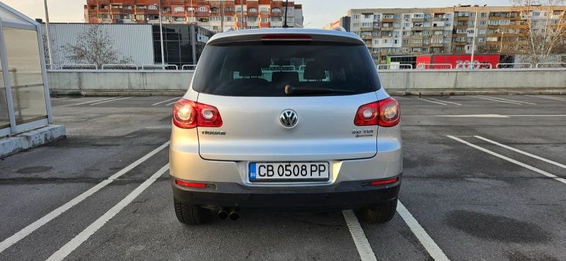 VW Tiguan 2.0TDI, снимка 5 - Автомобили и джипове - 48491433