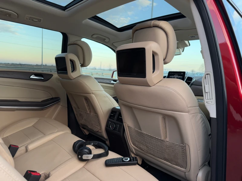 Mercedes-Benz GLS 500 АМГ , снимка 12 - Автомобили и джипове - 52244508