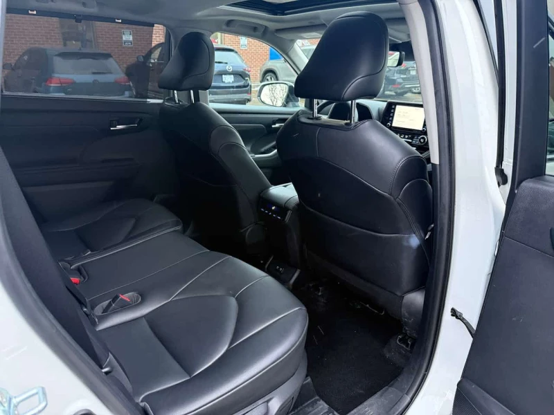 Toyota Highlander XLE * AWD * Keyless * ПОДГРЕВИ * CARFAX, снимка 16 - Автомобили и джипове - 53526919
