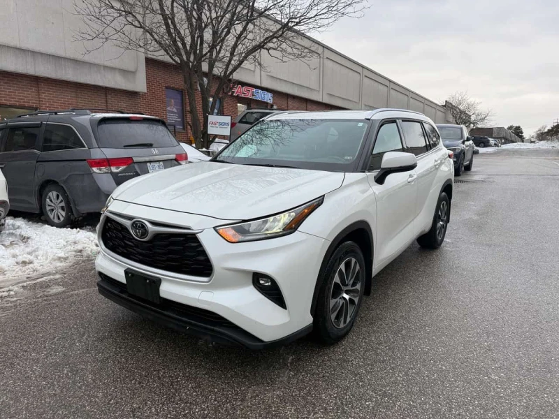 Toyota Highlander XLE * AWD * Keyless * ПОДГРЕВИ * CARFAX