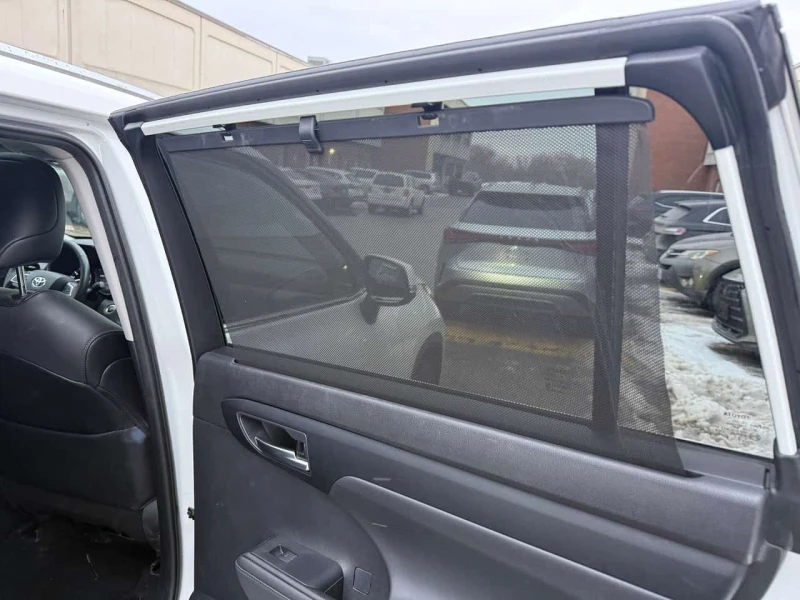 Toyota Highlander XLE * AWD * Keyless * ПОДГРЕВИ * CARFAX, снимка 17 - Автомобили и джипове - 53526919