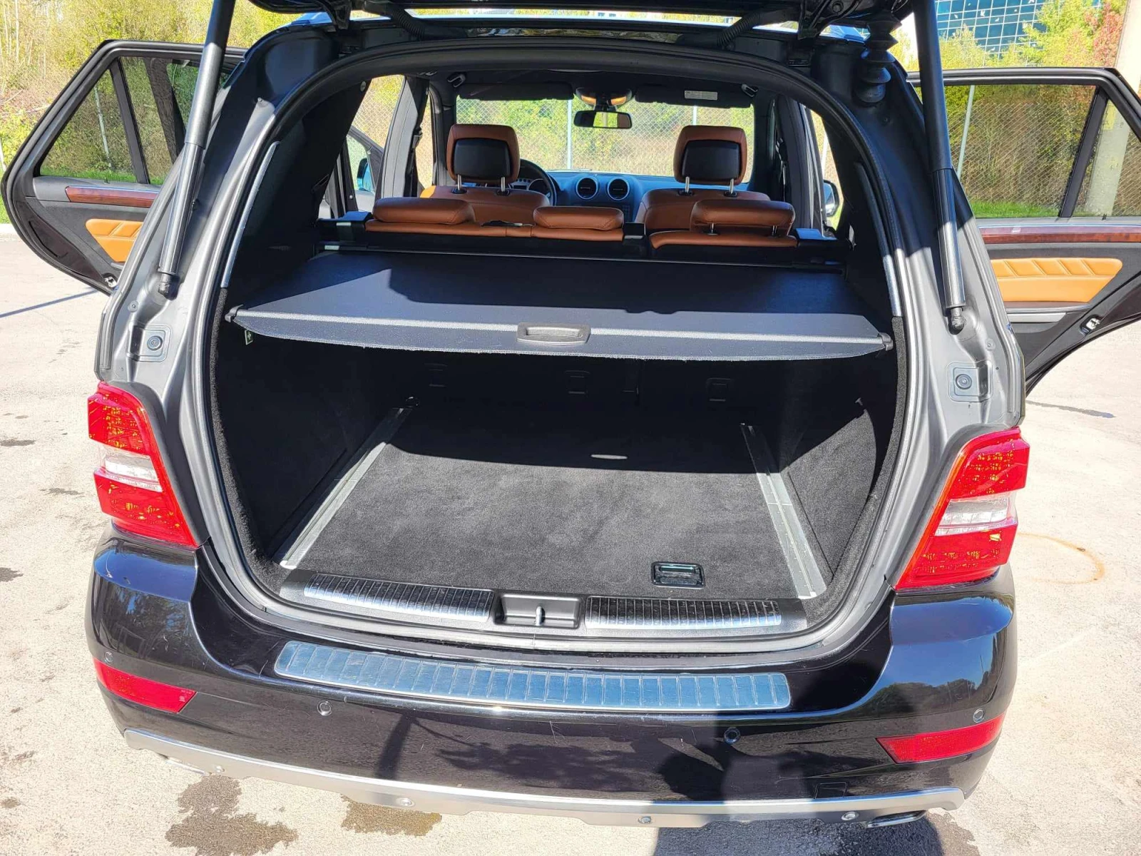 Mercedes-Benz ML 550  - изображение 9