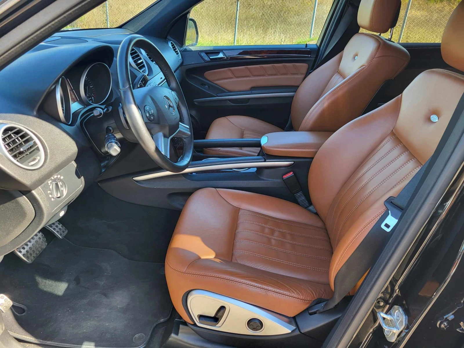 Mercedes-Benz ML 550  - изображение 2
