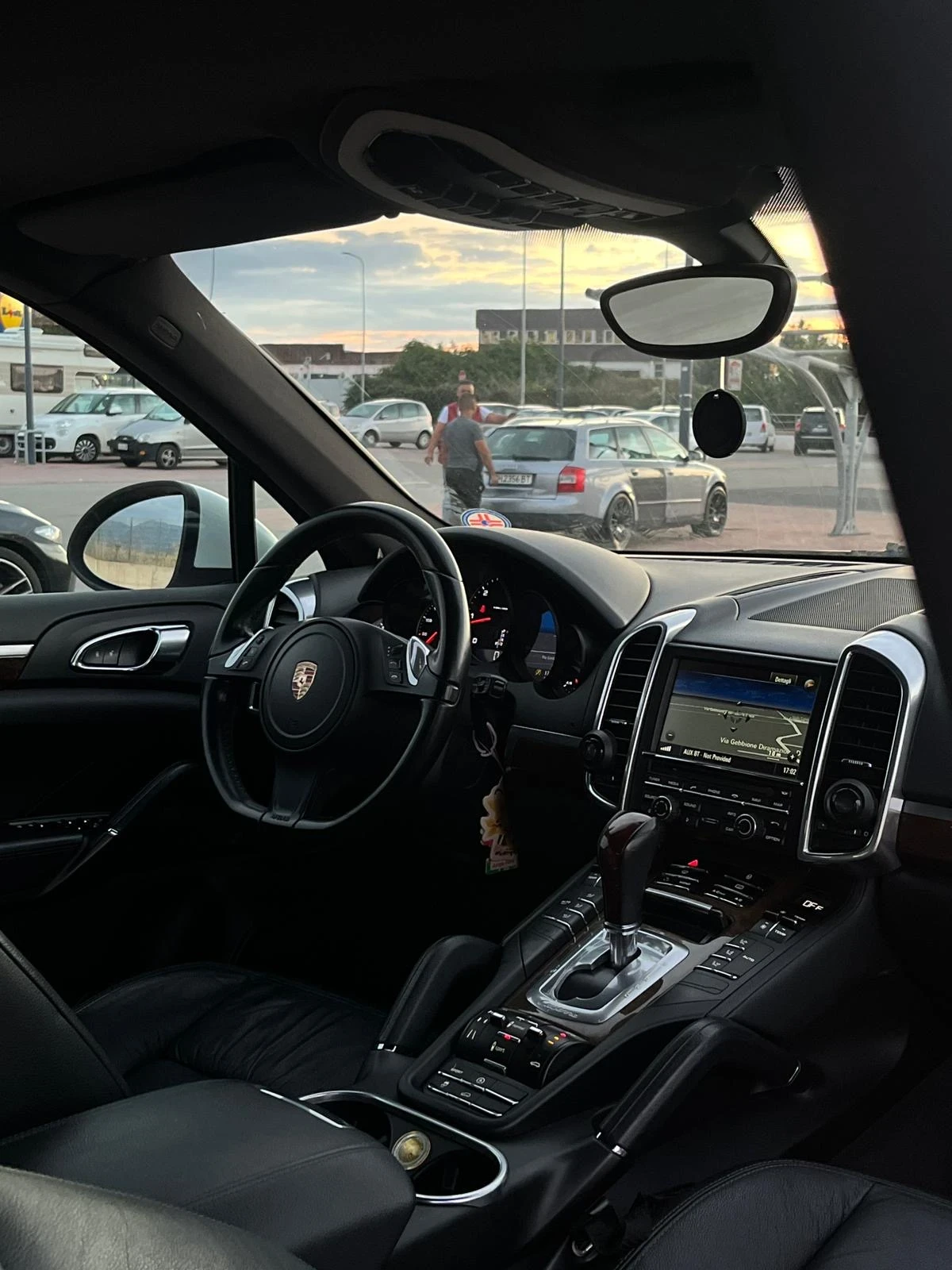 Porsche Cayenne 3.0 Diesel, снимка 11 - Автомобили и джипове - 54101635