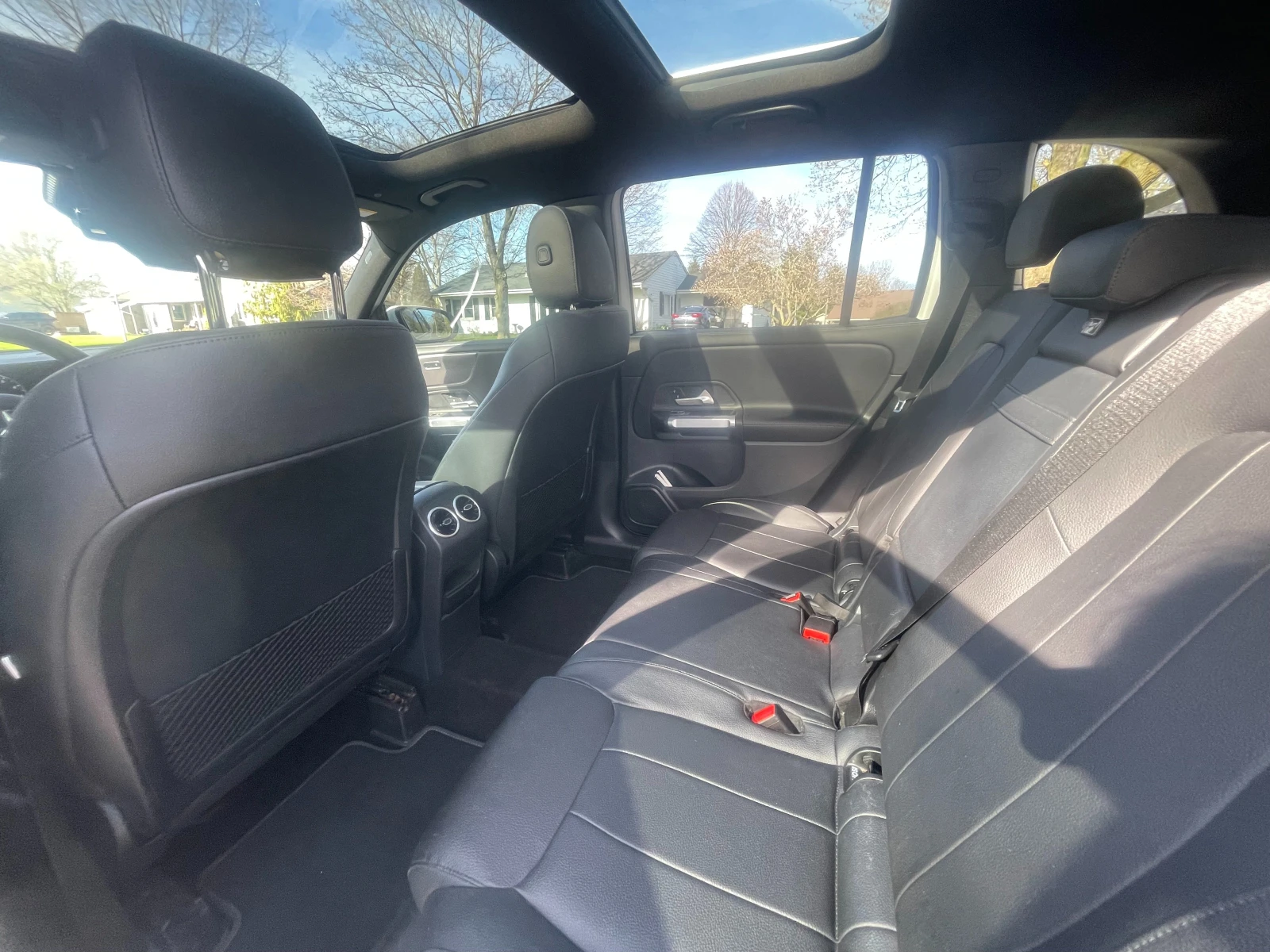 Mercedes-Benz GLB, снимка 10 - Автомобили и джипове - 54222095