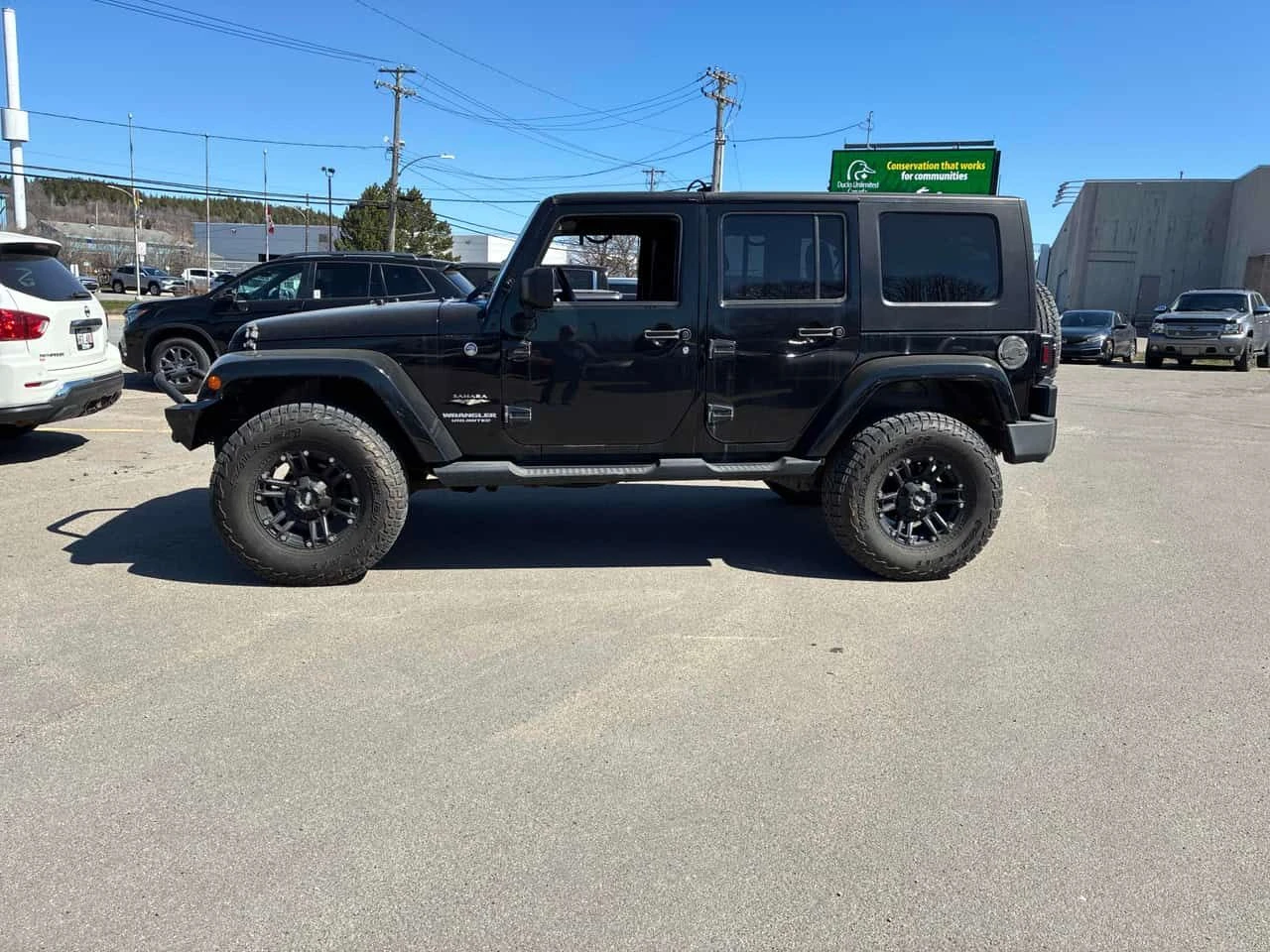 Jeep Wrangler * Sahara * KEYLESS* , снимка 2 - Автомобили и джипове - 54346926