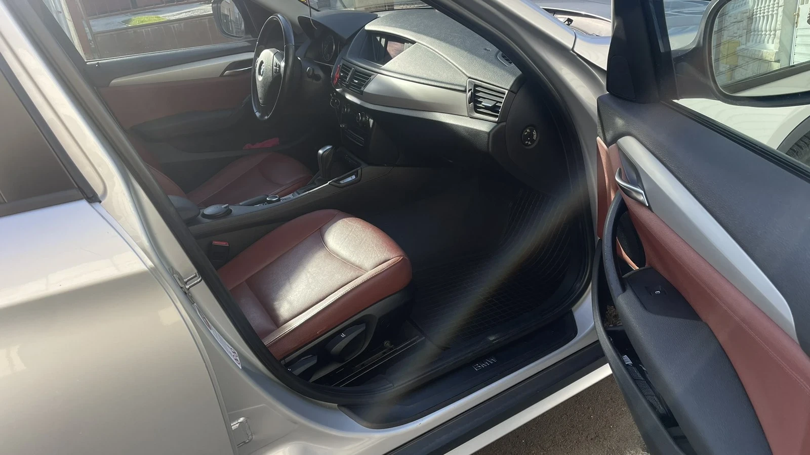 BMW X1, снимка 11 - Автомобили и джипове - 54457564
