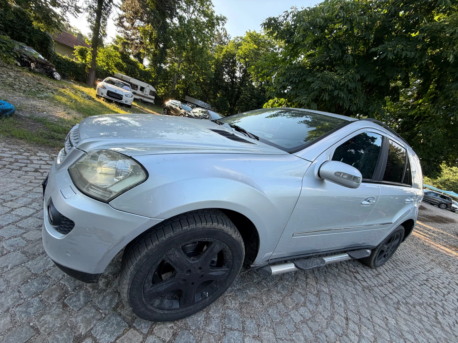 Mercedes-Benz ML 320 ПРОМО* ЦЕНА* Кожа* 7G, снимка 4 - Автомобили и джипове - 54811365