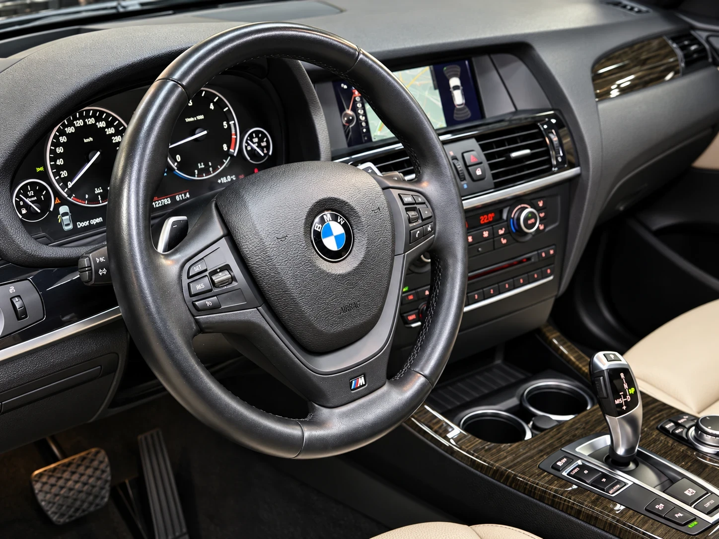 BMW X3 3.0 D XDRIVE::M PACK::PANORAMA::, снимка 7 - Автомобили и джипове - 56007849