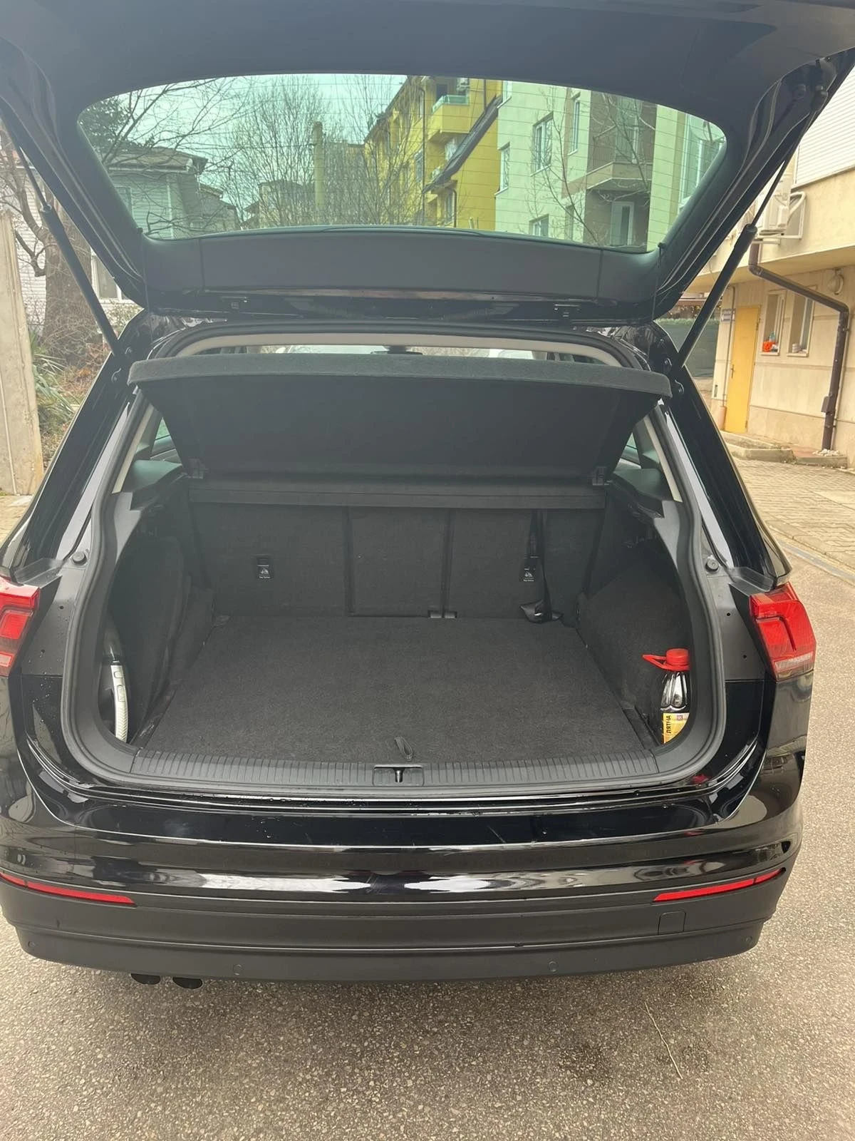 VW Tiguan 2.0 190 к.с. TSI, снимка 8 - Автомобили и джипове - 56540849