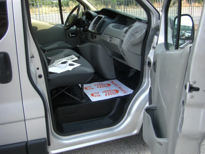 Renault Trafic 2.0dci 6ck. 9MECTA, снимка 12 - Бусове и автобуси - 51061197