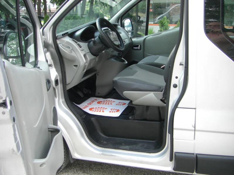 Renault Trafic 2.0dci 6ck. 9MECTA, снимка 9 - Бусове и автобуси - 51061197