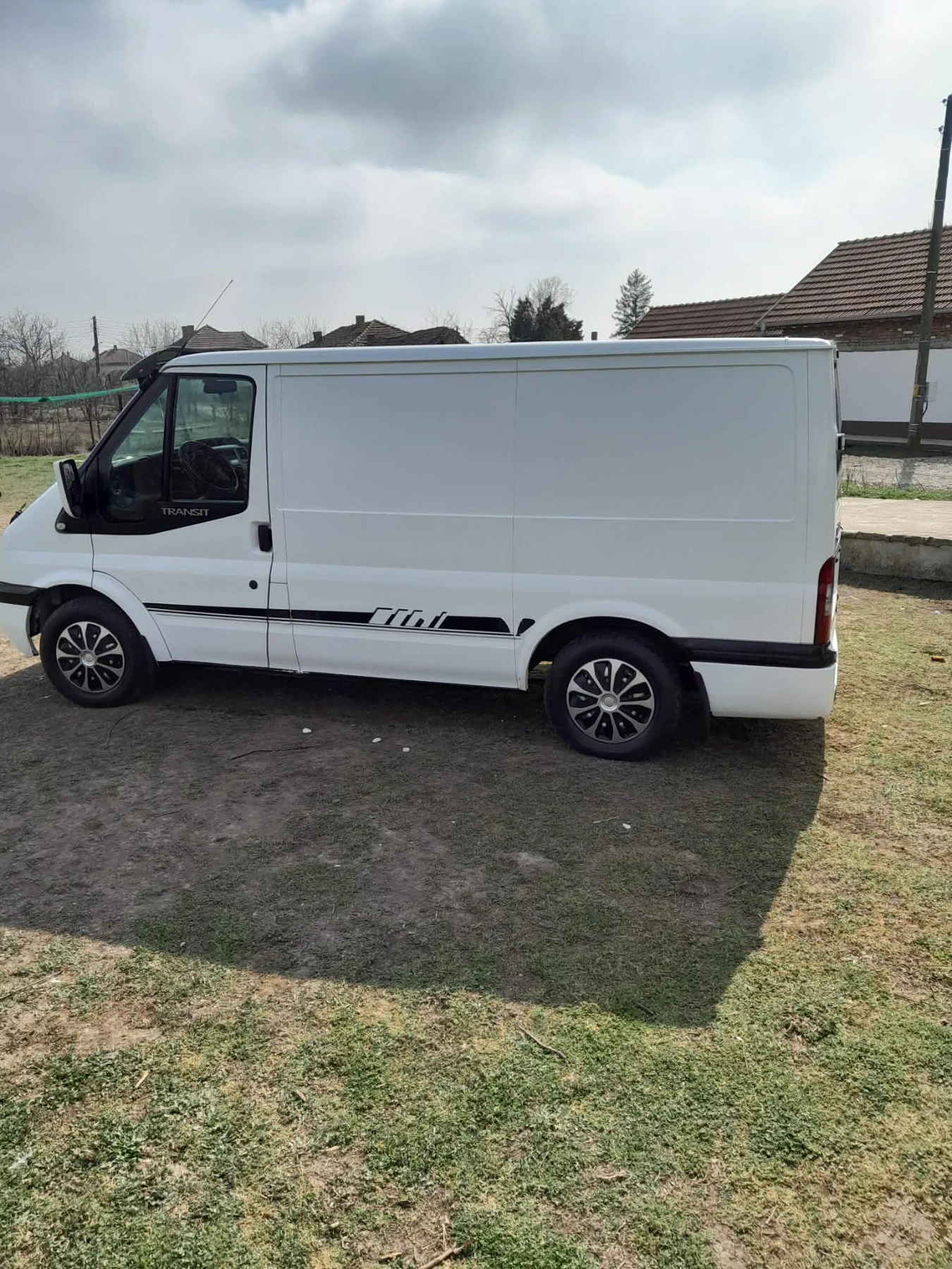 Ford Transit 2.2 CDI, снимка 12 - Бусове и автобуси - 54085250